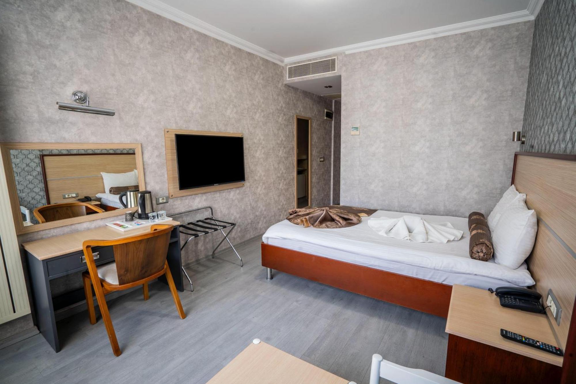 דניזלי Halley Otel מראה חיצוני תמונה